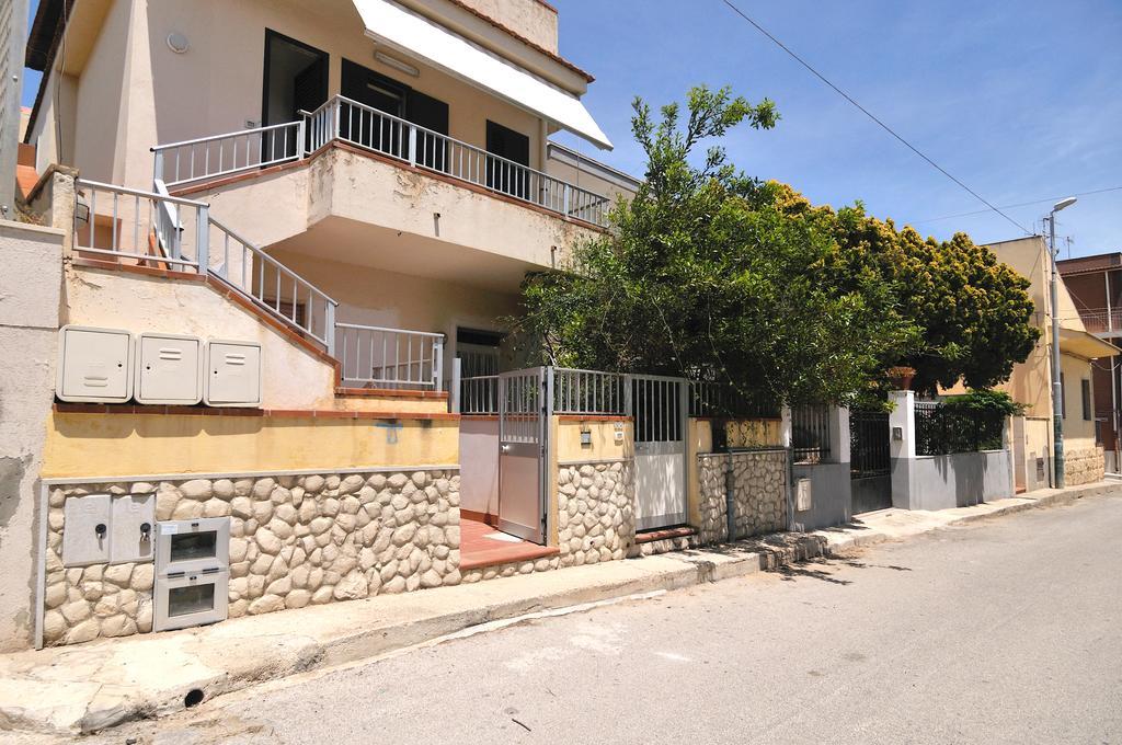 Delposto Marina Di Ragusa Sr Екстер'єр фото